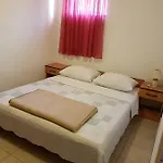 Apartments Viganj *